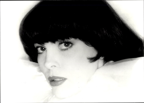 Photo singer Mirieille Mathien