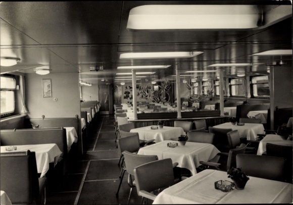 PC Berlin, luxury passenger ship of the White Fleet, dining room