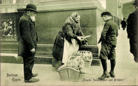 Postcard Berlin Mitte, Berliner Types, Fresh Pretzels, Pretzels, Saleswoman