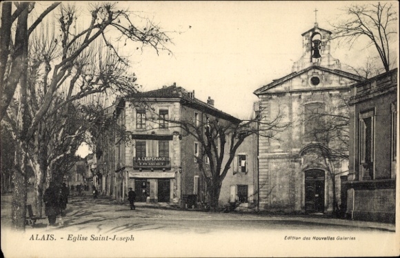Postcard Alès Alais Gard, Eglise Saint-Joseph, old buildings, street view, trees