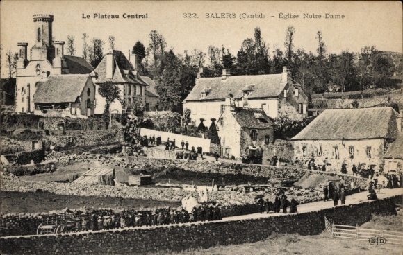 PC Salers Cantal, Cantal, Auvergne, Notre-Dame
