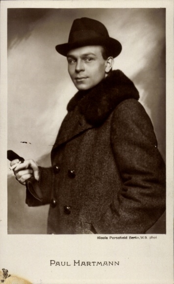 Ak Schauspieler Paul Hartmann, Ross 161/1, Portrait, Mantel, Zigarette