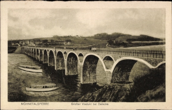 Ak Delecke Möhnesee in Westfalen, Möhnetalsperre, großer Viadukt, Brücke, Wasser, Boote