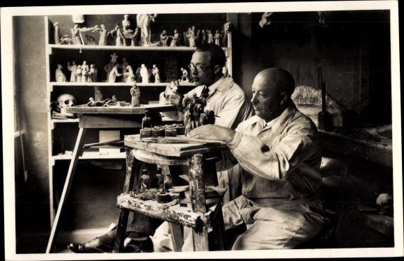 Postcard Goslar am Harz, builder of the marble art clock, workshop, sculptor