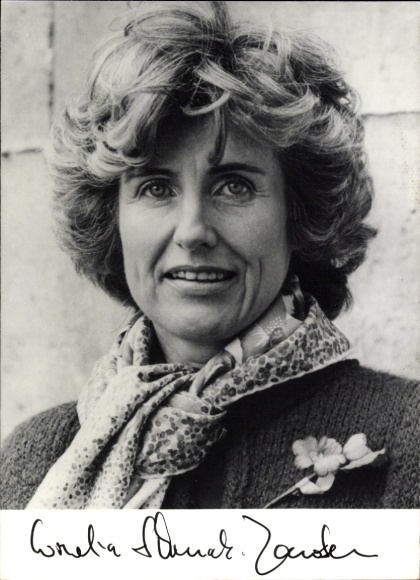 Foto Politikerin Cornelia Schmalz-Jacobsen, Autogramm