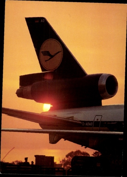 Lufthansa-passagiersvliegtuigen, D-ADAO, zonsondergang