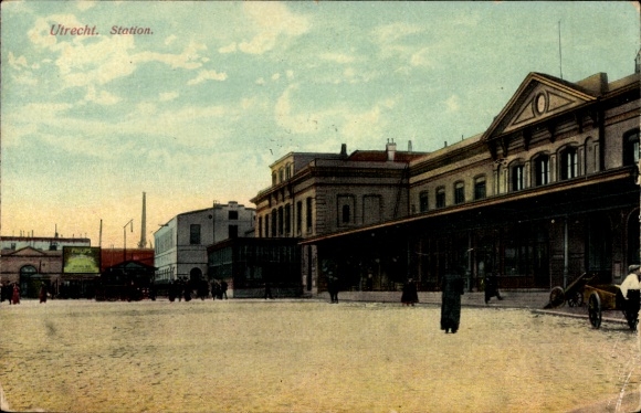 Postcard Utrecht Netherlands, train station