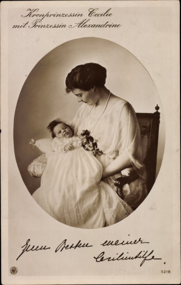 Ak Kronprinzessin Cecilie von Preußen, Prinzessin Alexandrine, Cecilienhilfe, NPG 5218