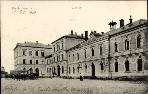 Ak Bischofswerda in Sachsen, Bahnhof Straßenseite