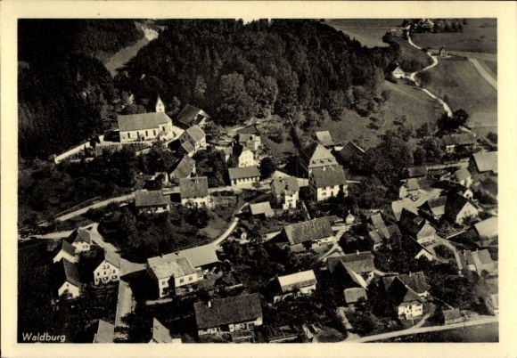 Postcard Waldburg in Württemberg, aerial view of rural architecture, trees, streets