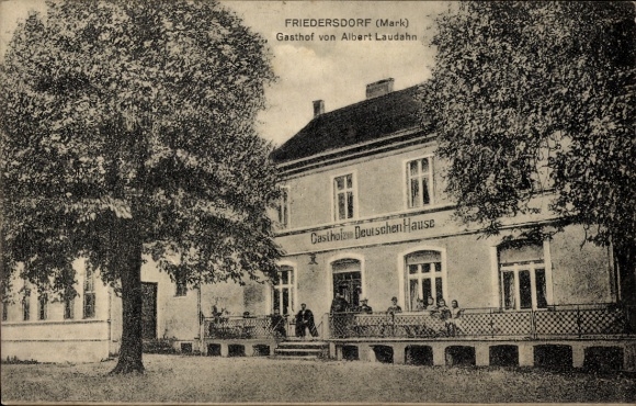Postcard Friedersdorf in der Mark, Inn of Albert Laudahn, To the German House