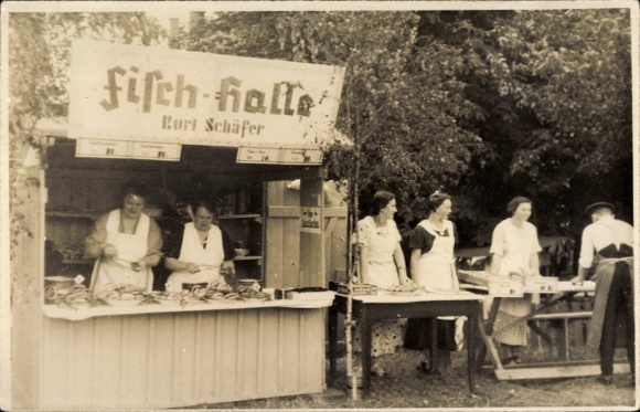 Photo Postcard Weißig Freital in Saxony, Juststraße, Fish Hall, Kurt Schäfer