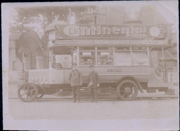 Foto Berlin Treptow, Autobus Schwedenstraße, Rathaus, ABOAG, Reklame Continental Reifen, Schaffner