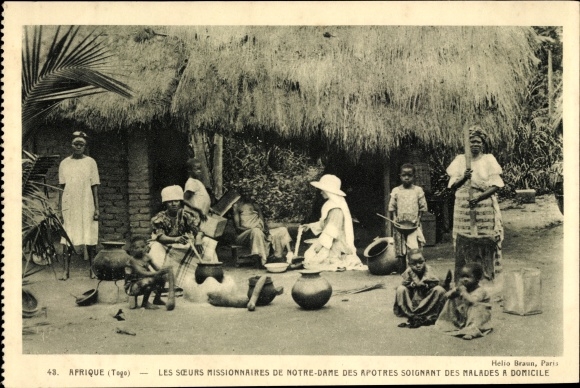 Ak Togo, Les Soeurs Missionaires de Notre Dame Des Apotres Soignant des Malades a Domicile