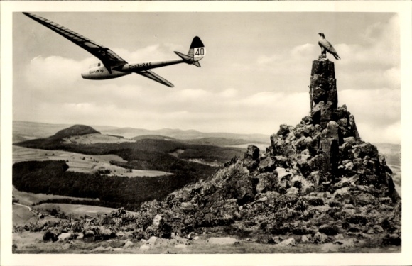 Postcard Gersfeld in the Rhön Hessen, Wasserkuppe, aviator memorial, glider
