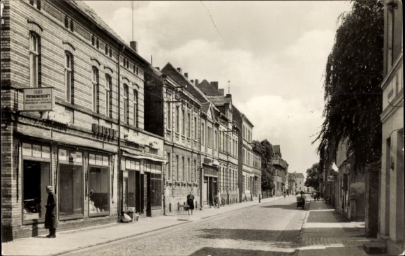 Postcard Falkenberg an der Elster, Walter Rathenau Strasse, consumption