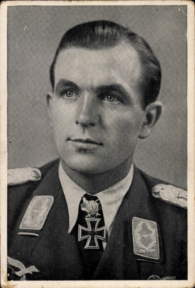 Postcard Knight's Cross holder Major Herbert Ihlefeld, oak leaves with swords, Luftwaffe, portrait, VDA Fl 2