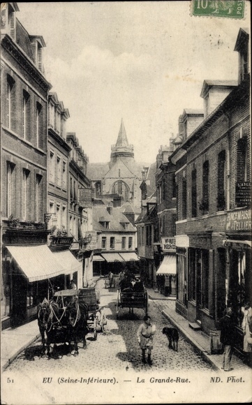 Postcard Eu Seine Maritime, La Grande-Rue, carriage
