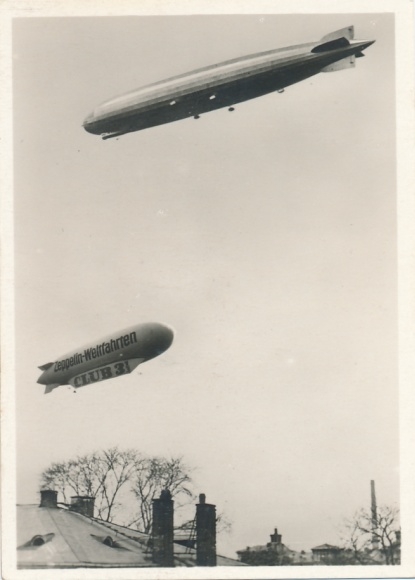 Collective picture Zeppelin world trips Germany trip 1.5.1933 No. 154 LZ 127, Club 3 airship Dresden