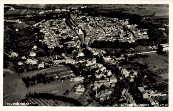 Postcard Treuenbrietzen in Brandenburg, aerial view of town view, agricultural landscape