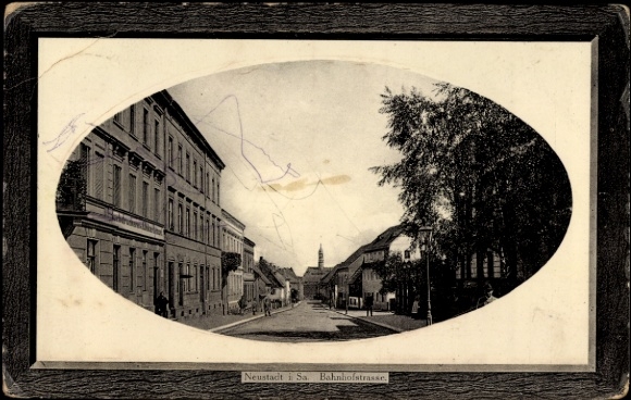 Postcard Neustadt in Sachsen, Bahnhofstraße, street view, buildings, trees