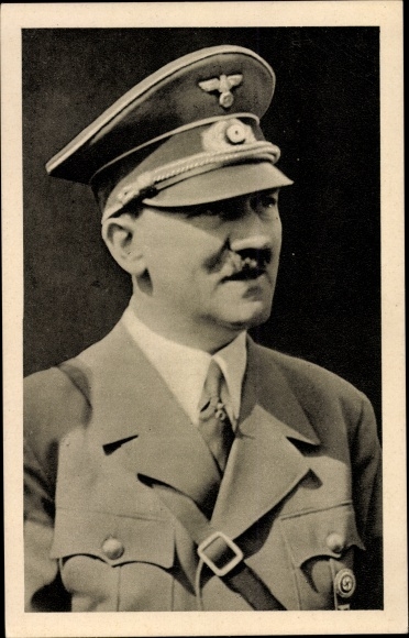 KP lider i kanclerz Adolf Hitler, portret w mundurze