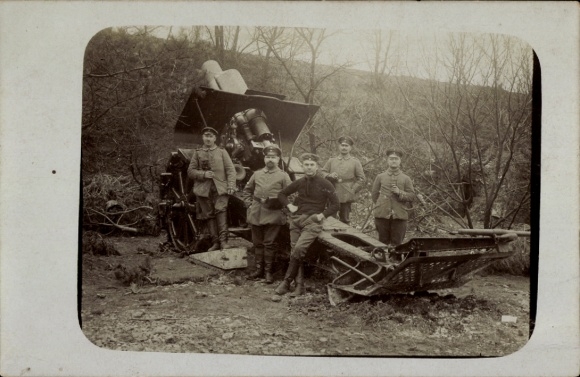 Photo Postcard Lens Pas de Calais, German soldiers in uniforms, 21cm mortar