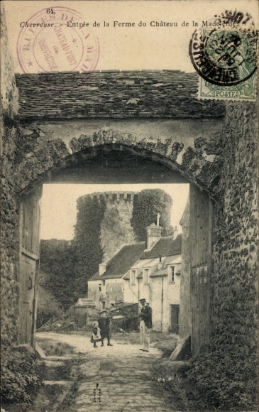 Ak Chevreuse Yvelines, Eingang zur Farm des Schlosses de la Made, ländliche Szene, Architektur