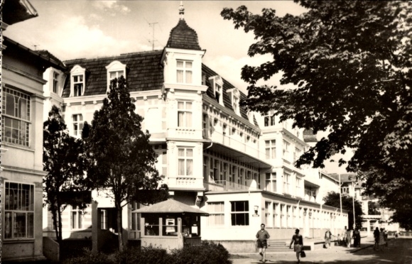 Postcard Baltic Sea resort Ahlbeck on Usedom, historical building, trees, people, black and white photo