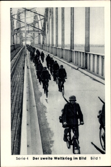 Collection picture The Second World War in the picture, Denmark, German cyclist column, bridge to Zealand