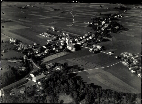 Photo Schloßberg (near Rosenheim) Stephanskirchen Upper Bavaria, aerial photograph