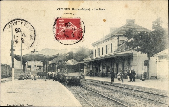 Ak Veynes Hautes Alpes, Bahnhof, Gleisseite, Dampflok