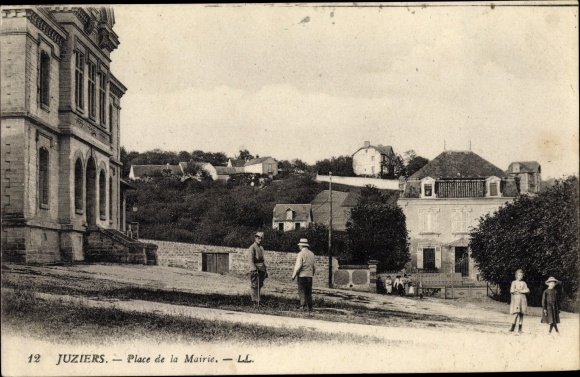 Postcard Juziers Yvelines, Town Hall Square