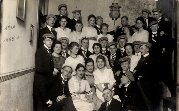 Studentika Photo Postcard Students, Women, Group Photo