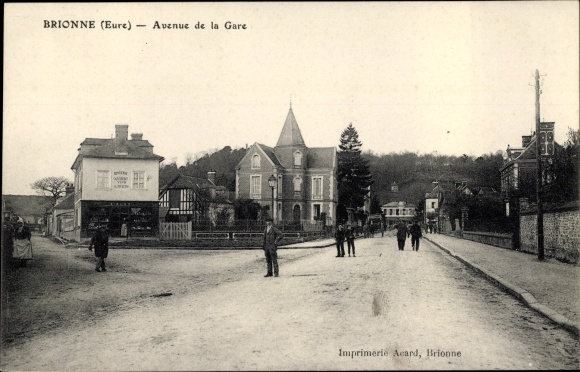 Postcard Brionne Eure, Avenue de la Gare