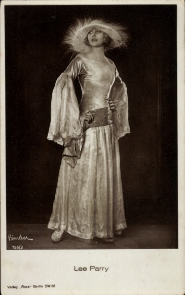 Ak Schauspielerin Lee Parry, Standportrait mit Hut, Ross Verlag 755 3