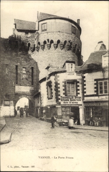 Postcard Vannes Morbihan, La Porte Prison, architecture, shops, street scene