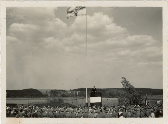 Photo of Elze in Hanover, Lower Saxony, festival, soldiers, man giving a speech, 1933
