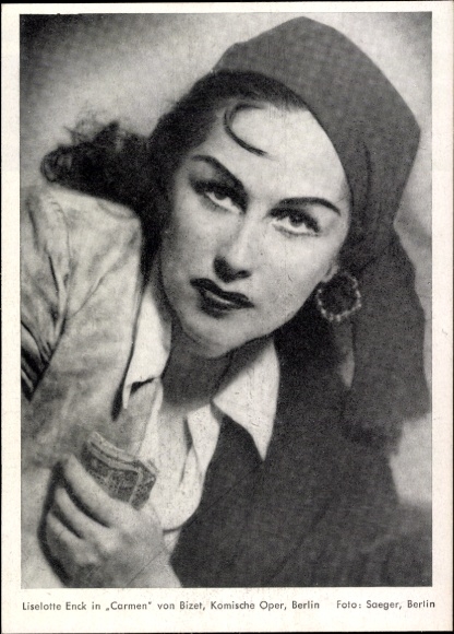 Postcard Opera singer Liselotte Enck in Carmen, portrait