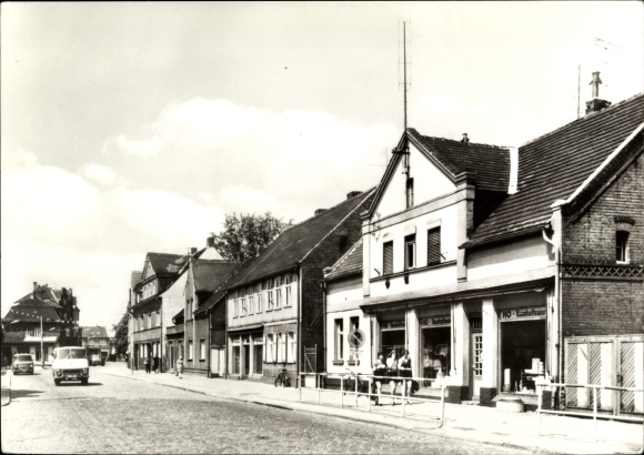 Postcard Tangerhütte in the Altmark Saxony Anhalt, view of Thälmannstraße, household goods