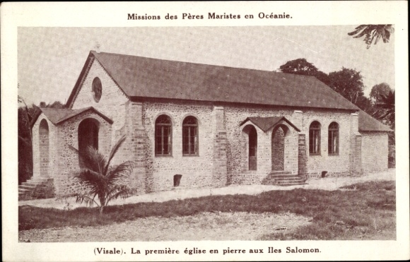 Ak Péres Maristes auf Ozeanien, Visale, La premiere eglise en pierre aux Salomon