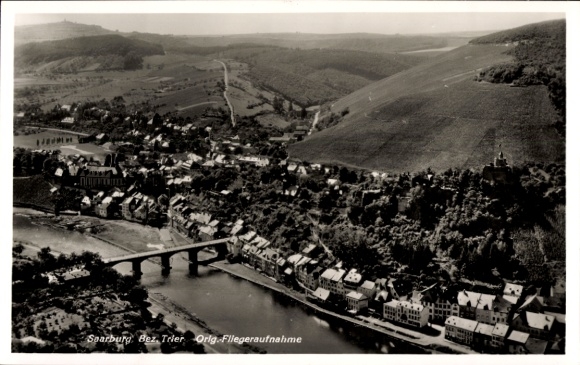 Ak Saarburg Saar bei Trier Rheinland Pfalz, Fliegeraufnahme