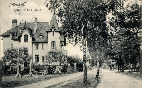 KP Falkenhain Falkensee Havelland, Kaiser Wilhelm Allee, plac zabaw, huśtawka
