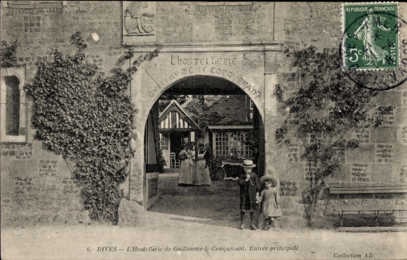 Ak Dives sur Mer Calvados, Hostellerie Guillaume le Conquerant, Entree principale