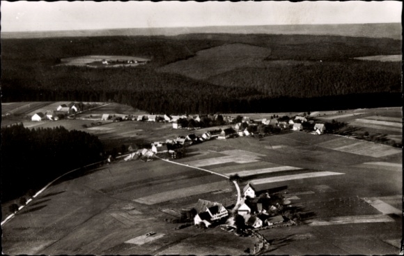 Ak Schömberg (bei Freudenstadt) Loßburg im Schwarzwald, Landschaftaufnahme, Wälder, Felder, klein