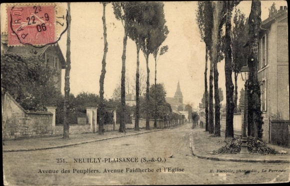 Postcard Neuilly Plaisance Seine Saint Denis, Avenue des Peupliers, Avenue Faidherbe, Church