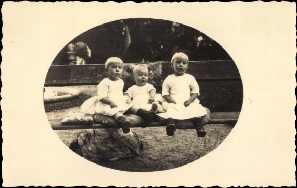 Photo Postcard Princesses Maria Antonia and Maria Adelgunde of Hohenzollern Sigmaringen 1922, Karl Anton