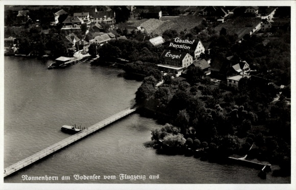 Ak Nonnenhorn am Bodensee, Fliegeraufnahme, Gasthof Pension Engel, Brücke, Bootsanleger