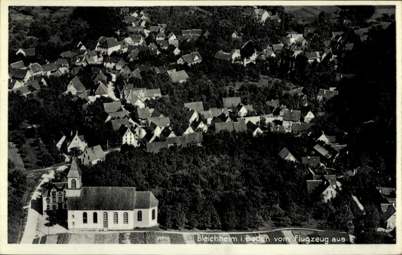 Ak Bleichheim in Baden Herbolzheim im Breisgau Schwarzwald, Luftaufnahme von  viele Häuser, Kirch