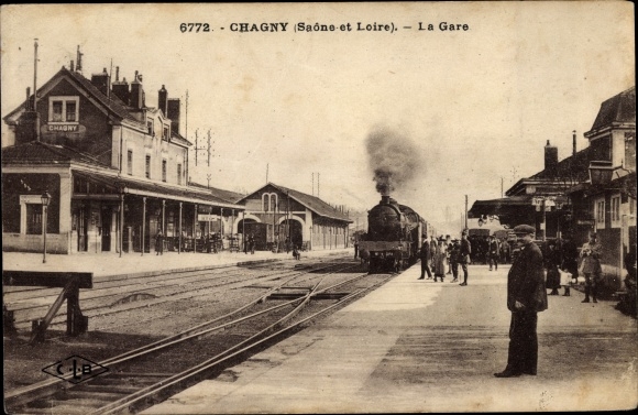Postcard Chagny Saone et Loire, The Station, Eisenbahn